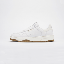 將圖片載入圖庫檢視器 PIEBY Motion 白色休閒運動鞋 (Weki Meki 池秀娟同款)