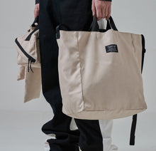 將圖片載入圖庫檢視器 OVER LAB Another Mountain 淡棕色環保手提包
