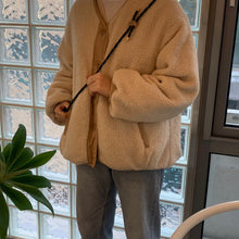 將圖片載入圖庫檢視器 ARNO 可拆式 編繩背帶透明手機殼_粉點藍