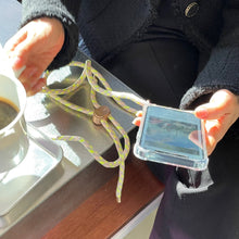 將圖片載入圖庫檢視器 ARNO 可拆式 編繩背帶透明手機殼_螢光灰綠