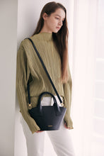 將圖片載入圖庫檢視器 LOEKA Marqueta S 優雅黑色牛皮水桶小包