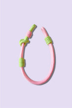 將圖片載入圖庫檢視器 MCRN 手機夾片+手腕掛繩草莓牛奶 組合