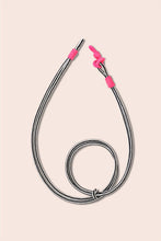 將圖片載入圖庫檢視器 MCRN 手機夾片+編繩長背帶黑白芭比 組合