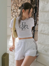 將圖片載入圖庫檢視器 CITYBREEZE 白色短版LogoT恤 ((G)IDLE曹薇娟同款)