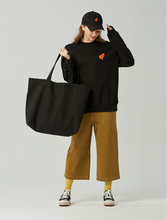 將圖片載入圖庫檢視器 GRIMPER 黑色害羞愛心大學T