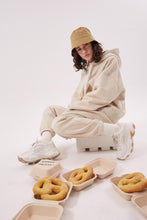 將圖片載入圖庫檢視器 GRIMPER Pretzel蝴蝶脆餅🥨奶油色老爹鞋 (全昭旻、B1A4 振永、TEEN TOP 安丹尼爾同款)