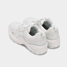 將圖片載入圖庫檢視器 23.65 V2 三重白色老爹鞋 (Jessi同款)