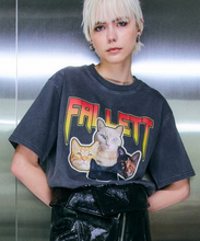 將圖片載入圖庫檢視器 FALLETT Nero Band 四隻貓貓深灰色短袖上衣((G)I-DLE田小娟、韓韶禧同款)