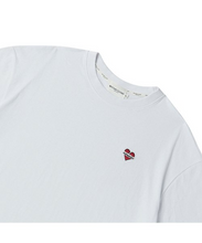 將圖片載入圖庫檢視器 BEYOND CLOSET 浪漫愛心白色純棉短袖T恤