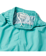 將圖片載入圖庫檢視器 BEYOND CLOSET 經典刺繡藍綠色尼龍短褲