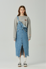 將圖片載入圖庫檢視器 GRIMPER Pretzel 灰色蝴蝶脆餅🥨大學T