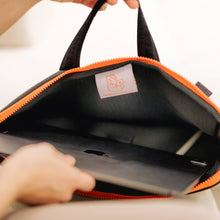 將圖片載入圖庫檢視器 MUZIK TIGER 尼龍黑色手提筆電/平板包