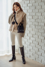 將圖片載入圖庫檢視器 MARHEN.J Lexy V2 黑色水桶肩背包