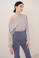 將圖片載入圖庫檢視器 CONCHWEAR 慵懶寬鬆長袖露肩罩衫 4色