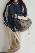將圖片載入圖庫檢視器 MARHEN.J Plie Large 灰色蝴蝶結皺褶面 Hobo Bag