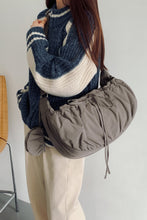 將圖片載入圖庫檢視器 MARHEN.J Plie Large 灰色蝴蝶結皺褶面 Hobo Bag