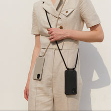 將圖片載入圖庫檢視器 ARNO M2 可拆式 麥片奶油編繩背帶手機殼