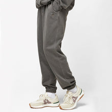 將圖片載入圖庫檢視器 AKIII CLASSIC Springfield 米白色Logo拼接運動鞋