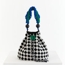 將圖片載入圖庫檢視器 HOLLY LOVES LOVE格紋索繩兩用水桶包