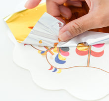 將圖片載入圖庫檢視器 [ARTSOOMBI] MUSEUM IN HAND Korean Heritage &quot;Buchae&quot; Gold-Foiled Hand Fan Craft Kit
