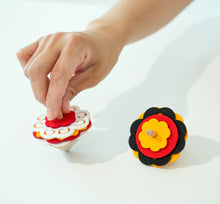 將圖片載入圖庫檢視器 [ARTSOOMBI] MUSEUM IN HAND Korean Heritage &quot;Paengi&quot; Spinning Tops Kit
