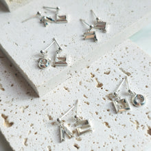 將圖片載入圖庫檢視器 [CLESSIDRA] Hangeul Silver Earring
