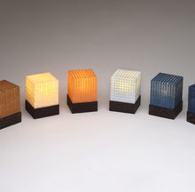 將圖片載入圖庫檢視器 [HONG HYUN-JEONG HANJI CRAFT STUDIO] Handcrafted Hanji Mood Light
