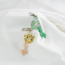 將圖片載入圖庫檢視器 [LANFORAL] Language For All Hangeul x Traditional knot key chain
