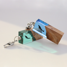 將圖片載入圖庫檢視器 [WOODMENT] A Piece of Whale Keychain

