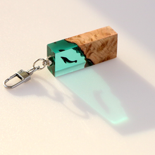 將圖片載入圖庫檢視器 [WOODMENT] A Piece of Whale Keychain
