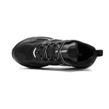 將圖片載入圖庫檢視器 AKIII CLASSIC Titan 黑色厚底運動鞋
